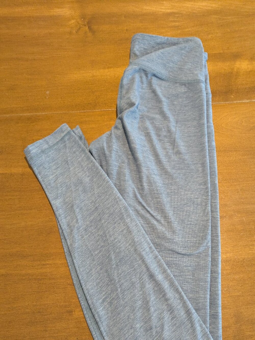 Lululemon light blue leggings - size 6